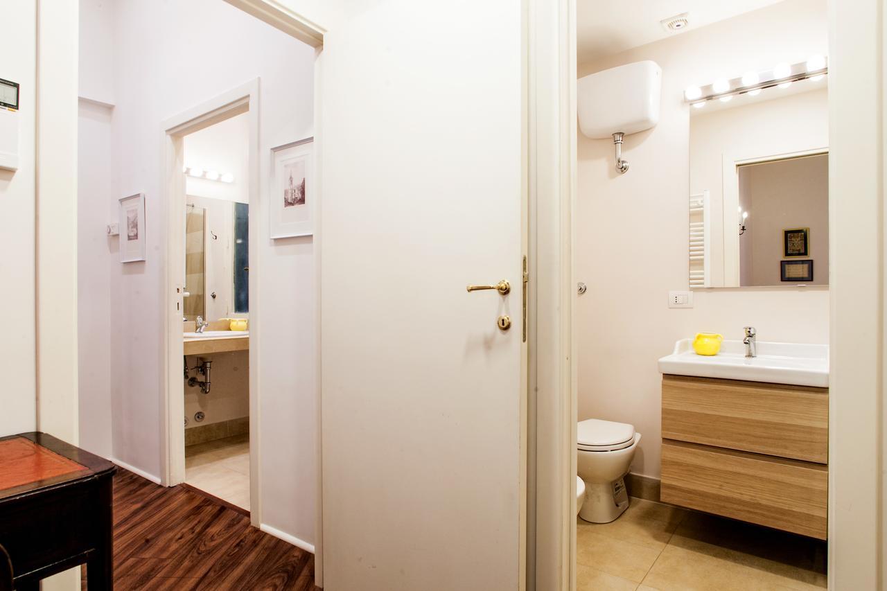 Vicolo Torretta - FromhometoРим Экстерьер фото