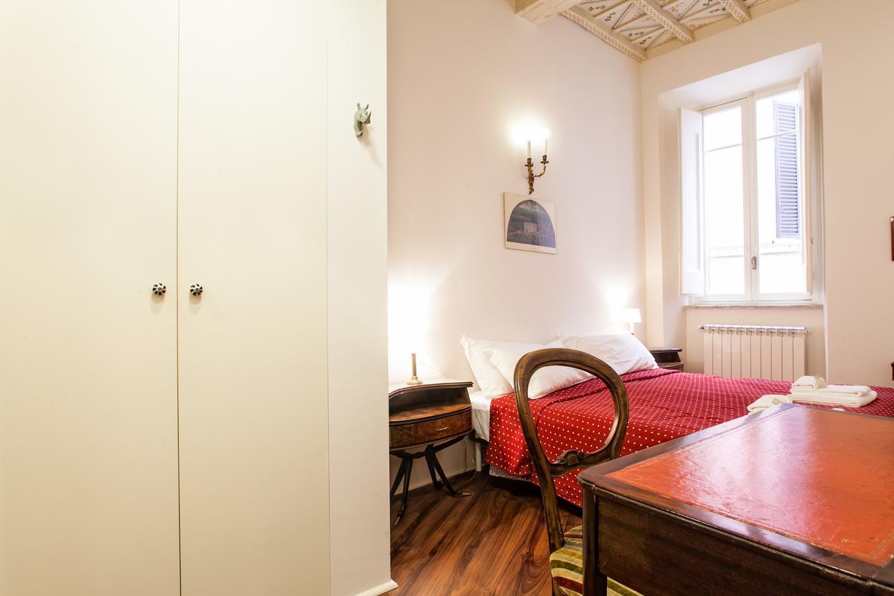Vicolo Torretta - FromhometoРим Экстерьер фото